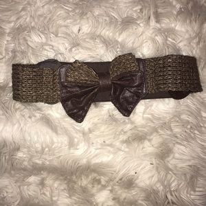 Brown bow belt